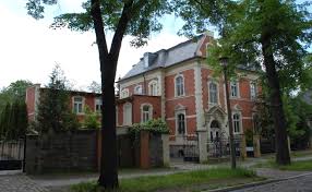 Wir beraten unsere mitglieder zu allen fragen rund um die immobilie. Adelheidstrasse 26 Quedlinburg Wikipedia