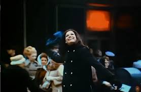 With mary tyler moore, gavin macleod, edward asner, ted knight. Mary Tyler Moore Is Mourned By Dick Van Dyke And Other Stars The New York Times