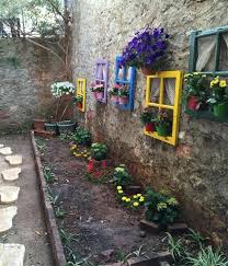 Display Your Planters On The Wall