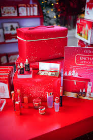 estee lauder unveils their gifts of