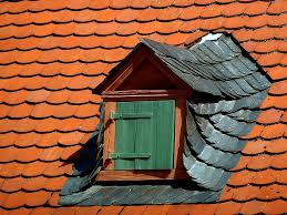 Покривни прозорци в категория покриви, саниране, изолации. Kapandura Prozorec Mansarden Pokriv Mansarda Pokrivni Prozorci Sgrada Arhitektura Fronton Pikist
