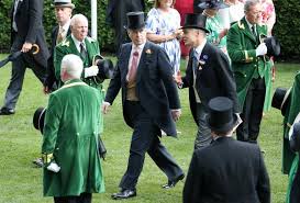 Prince andrew, duke of york, kg, gcvo, cd, adc (andrew albert christian edward, born 19 february 1960) is the third child and second son of queen elizabeth ii and prince philip. Q8pfyioh5bisnm