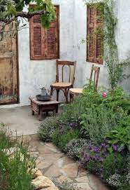 Cozy Garden Nook Seating Ideas