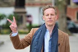Bit.ly/1nbomqa laurence fox made controversial comments against 'woke'. G0dkcwjfstrnom