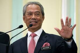 Muhyiddin yassin resigned as prime minister on monday, admitting he had lost his parliamentary majority, although he will remain caretaker premier until a successor is named. Key Party In Malaysia Ruling Alliance Pulls Support For Prime Minister Pbs Newshour