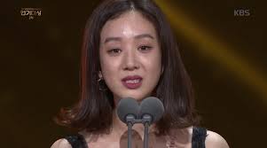 #your smile lights up my life #noona action~. Jung Ryeo Won Speaks Out Against Sexual Violence During 2017 Kbs Drama Awards Acceptance Speech Soompi