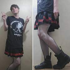guys!!!! I got a skirt and fishnets! : rNonBinary