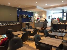 india airport lounge reviews where s