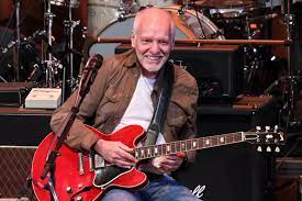 https://ultimateclassicrock.com/peter-frampton-hall-of-fame-reaction/ gambar png