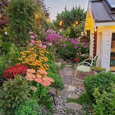 country cottage garden