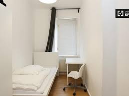 Die unterkunft befindet sich im 2. 3 Schlafzimmer Wohnung Mieten Berlin Wohnungen Zur Miete In Berlin Mitula Immobilien