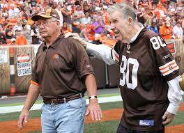 Bill Glass was more than a star for Browns, he was a ministry mentor –  Terry Pluto - cleveland.com