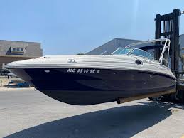2005 sea ray 240 sundeck runabout for