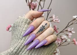 stunning nail trends to accessorise