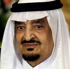 Saudi Arabian King Fahd is seen during the visit of Lebanese President Emile Lahoud to Jeddah in this April 15, 2000 file photo. - xin_390802011530851607717