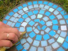 diy mosaic stepping stones for the