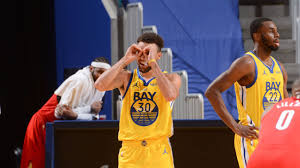 By scoring 31 points in each half sunday night, curry became the first player since new orleans' pete maravich in 1977 to score more. Golden State Warriors Stephen Curry Explodes For Career High 62 Points