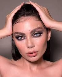 which of these unique makeup styles
