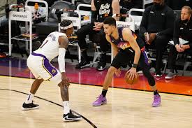 L.a.'s alex caruso and payne got into an altercation near the sideline after payne knocked caruso to the ground. Los Angeles Lakers 3 Keys To Evening Up The Series Vs Phoenix Suns