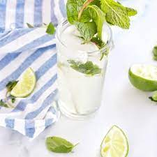 Refreshing Mojito Cocktail With Cuban Rum Green Mint Leaves Lemon Lime  gambar png