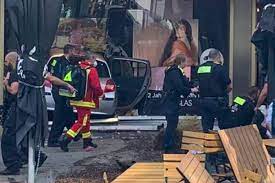 Kaza mı, Saldırı mı?: Berlin'de Bir Araç Kalabalığa Daldı, 1 Ölü 30 Yaralı