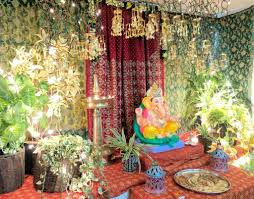 diy ganpati decoration with sarees