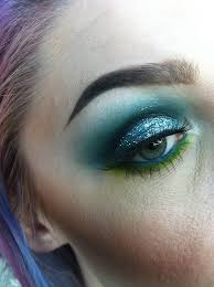 how to create a green eye makeup look