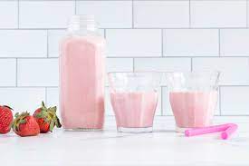 strawberry smoothie recipe with yogurt