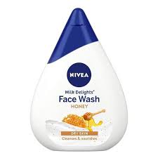 15 best face washes for dry skin in