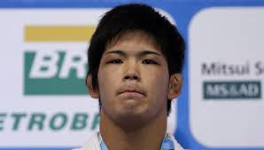 World judo champion Shohei Ono from Japan poses with his gold medal after winning the 73kg title at last month&#39;s world championships in Rio de Janeiro in ... - ShoheiOno1309e