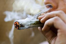 Cannabis und Tabak – Die ideale Mischung? - Cannabis rauchen & inhalieren -