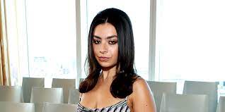 Charli XCX Laughs Off Wardrobe Malfunction in ARIA Awards Outtake
