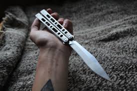 How is a Butterfly Knife an Effective Weapon For Self-Defense?