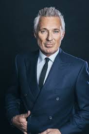Martin kemp of spandau ballet presents a three hour musical journey through the new romantic era and beyond, from the late 70s throughout the early 80s. Martin Kemp Cast As Record Producer Sam Phillips In Million Dollar Quartet