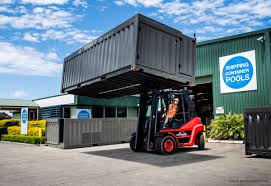Can you move a shipping container with a forklift? no. Refurbished Linde Forklift Is A Pools Winner Linde Customers