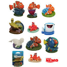 He is at moorish idol fish. Finding Nemo Aquarium Fish Tank Ornaments Nemo Tank Decorations Dory Hank Marlin Ebay