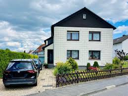 Die überlegung, in leverkusen ein haus zu kaufen, kann daher sehr attraktiv sein. Haus Zum Verkauf 51371 Leverkusen Rheindorf Mapio Net