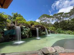 visiting la paz waterfall gardens