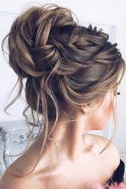There are young ladies who try to express bold ideas in their looks and those, sticking to the classic style, reflected in the images of tender beauty. 68 Stunning Prom Hairstyles For Long Hair For 2020 Long Thin Hair Long Face Hairstyles Bun Hairstyles For Long Hair