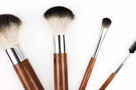 3 rekomendasi makeup brush set terbaik