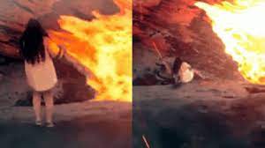 閲覧注意】火山で自撮り中に転倒した女性が爆発する...人生でこれだけは見とけってGIF動画がツッコミどころ満載だったwwwwww傑作選#18【なろ屋】【ツッコミ】【衝撃】  - YouTube