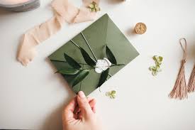 declining a wedding invitation how to