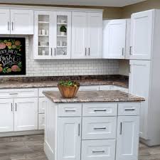 With more than 20 years' experience, the plymouth kitchen company is the very best choice for transforming the heart of your home. Craftmark Plymouth White Shaker Cabinets Home Outlet