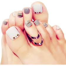 fake toe nails art