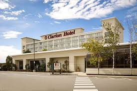 clarion hotel airport 94 1 2 4