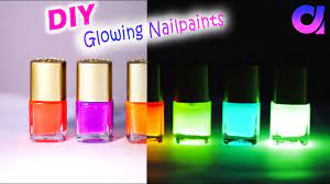 make glow in the dark nail polish