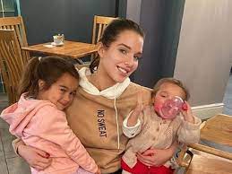 She reprised the role in 2017, before going on maternity leave on 8 june 2018. Helen Flanagan Defends Herself After Being Told Stop Moaning About Your Kids Manchester Evening News