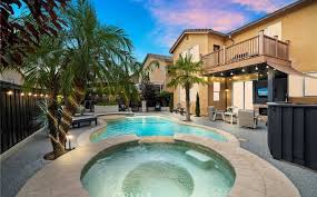 luxury homes with pool in