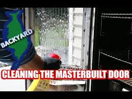 how to clean the masterbuilt electric