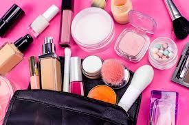 how to organize your makeup bag in six